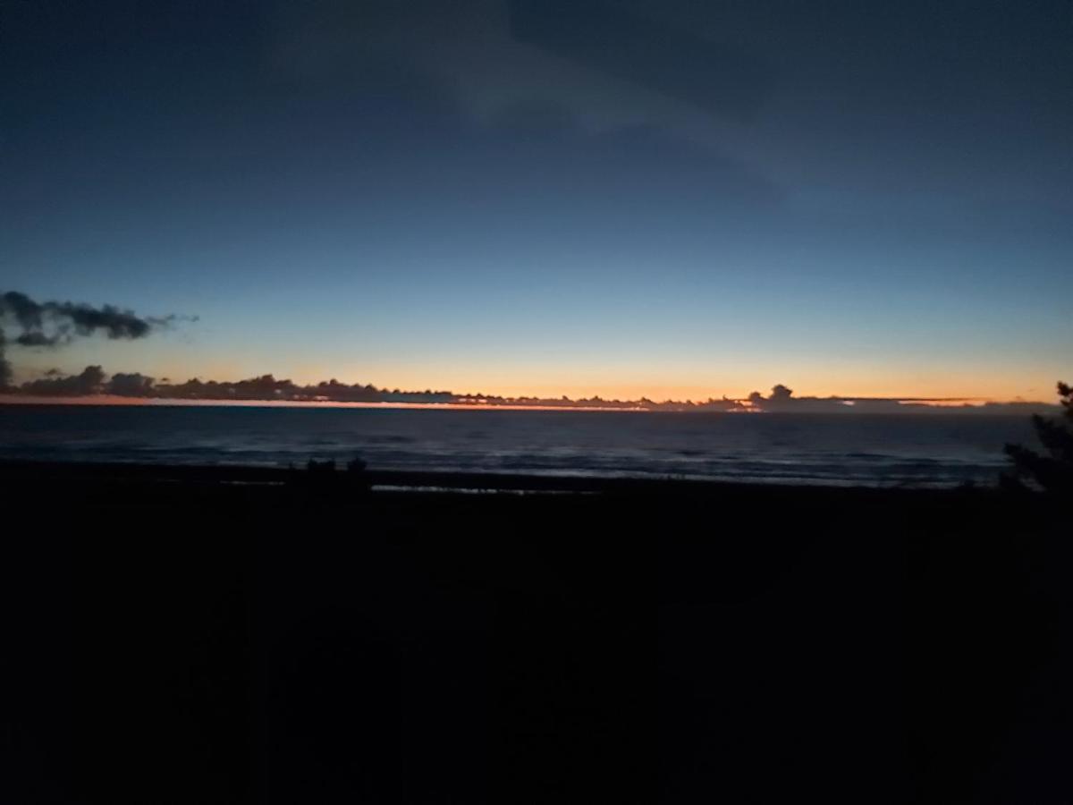 Views Over Tasman, New Luxury Boutique Studio Overlooking The Tasman Sea เกรย์เมาท์ ภายนอก รูปภาพ