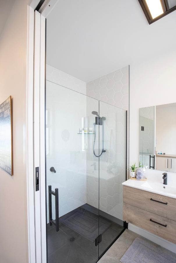 Views Over Tasman, New Luxury Boutique Studio Overlooking The Tasman Sea เกรย์เมาท์ ภายนอก รูปภาพ